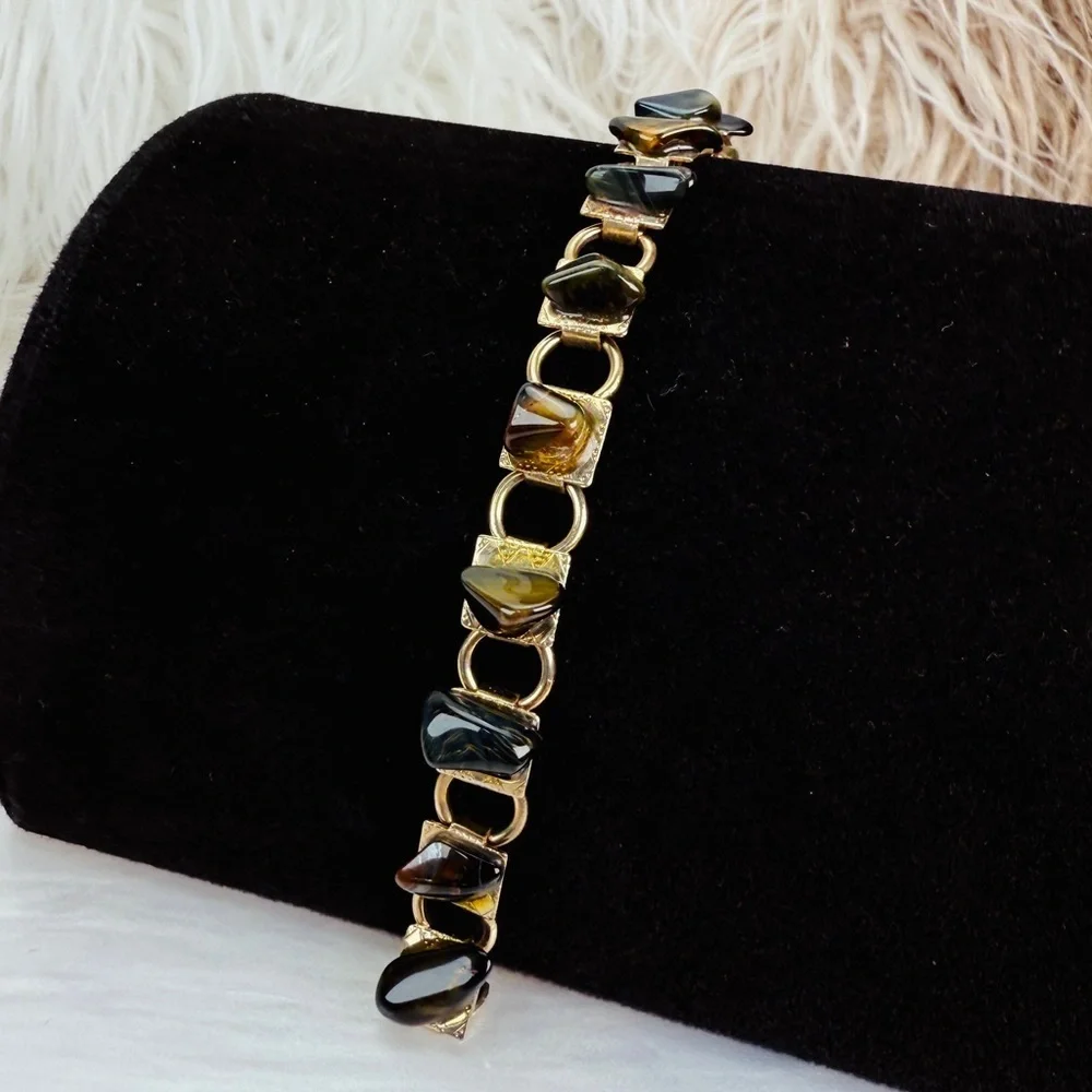 Vintage goldtone link square shaped tiger's eye beaded bracelet